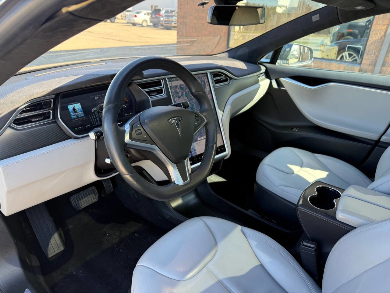 Used 2015 Tesla Model S 85D image 9