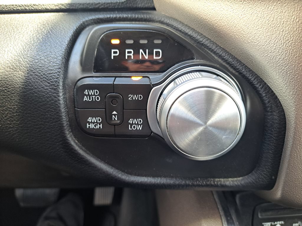 Used 2019 RAM 1500 Laramie AWD/4WD image 16