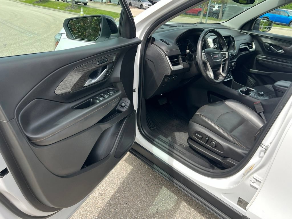 Used 2020 GMC Terrain SLT w/ Preferred Package FWD image 29