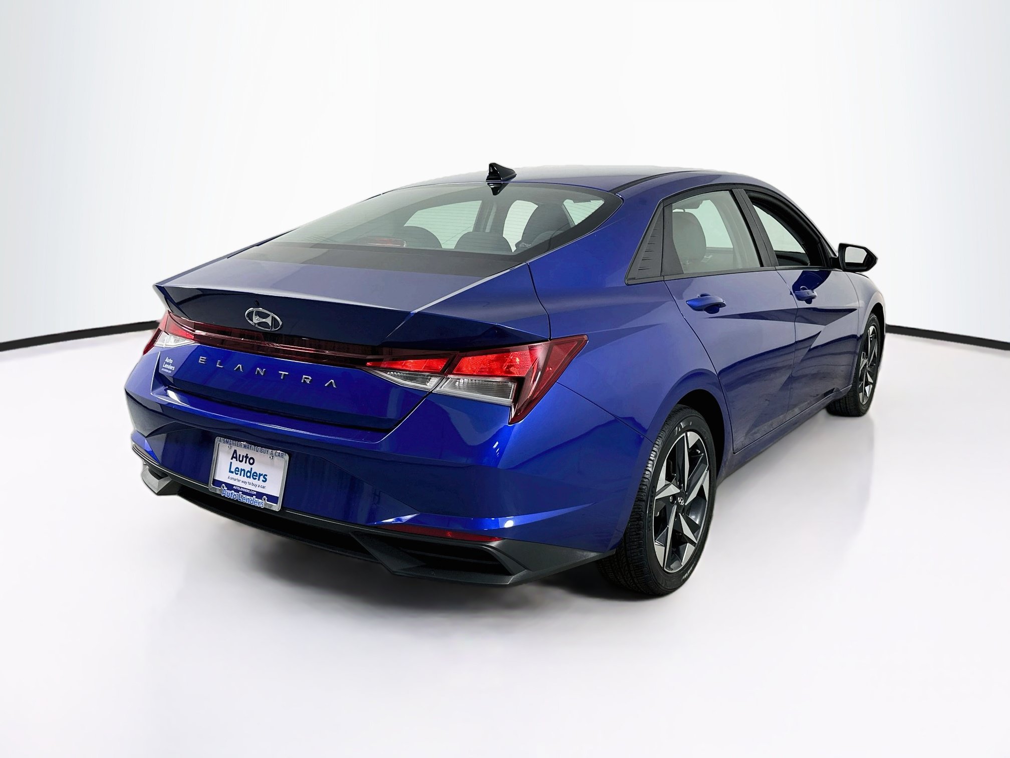 Used 2023 Hyundai Elantra SEL w/ Convenience Package FWD image 5