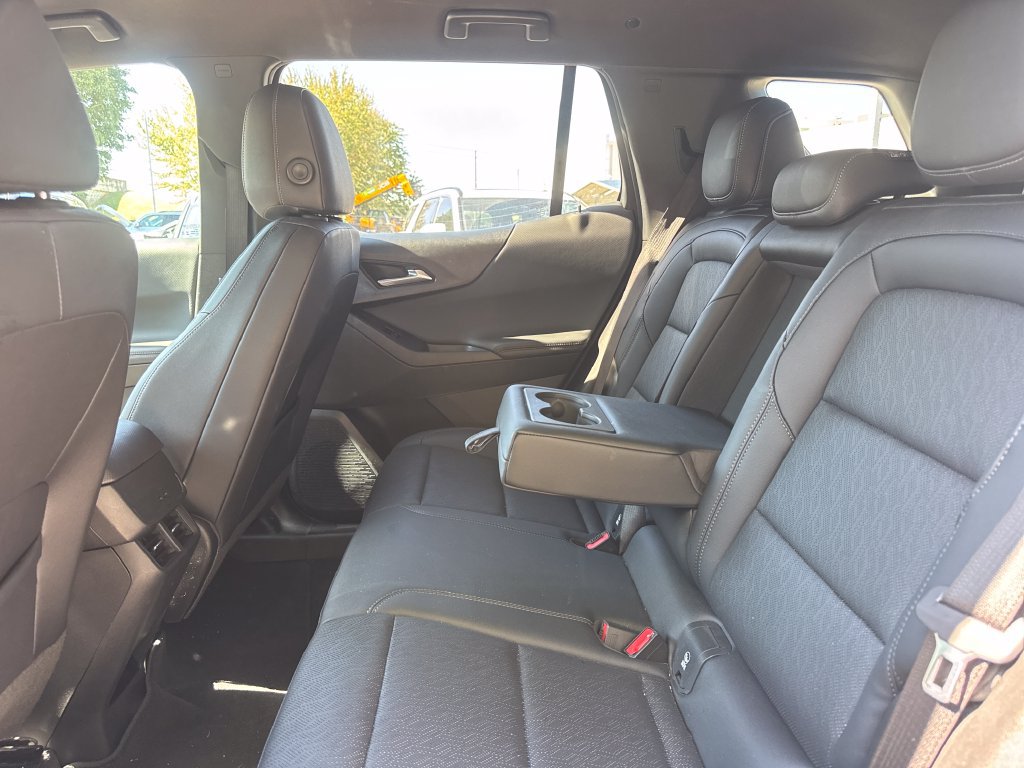 Used 2025 Chevrolet Equinox LT w/ Convenience Package II AWD/4WD image 11