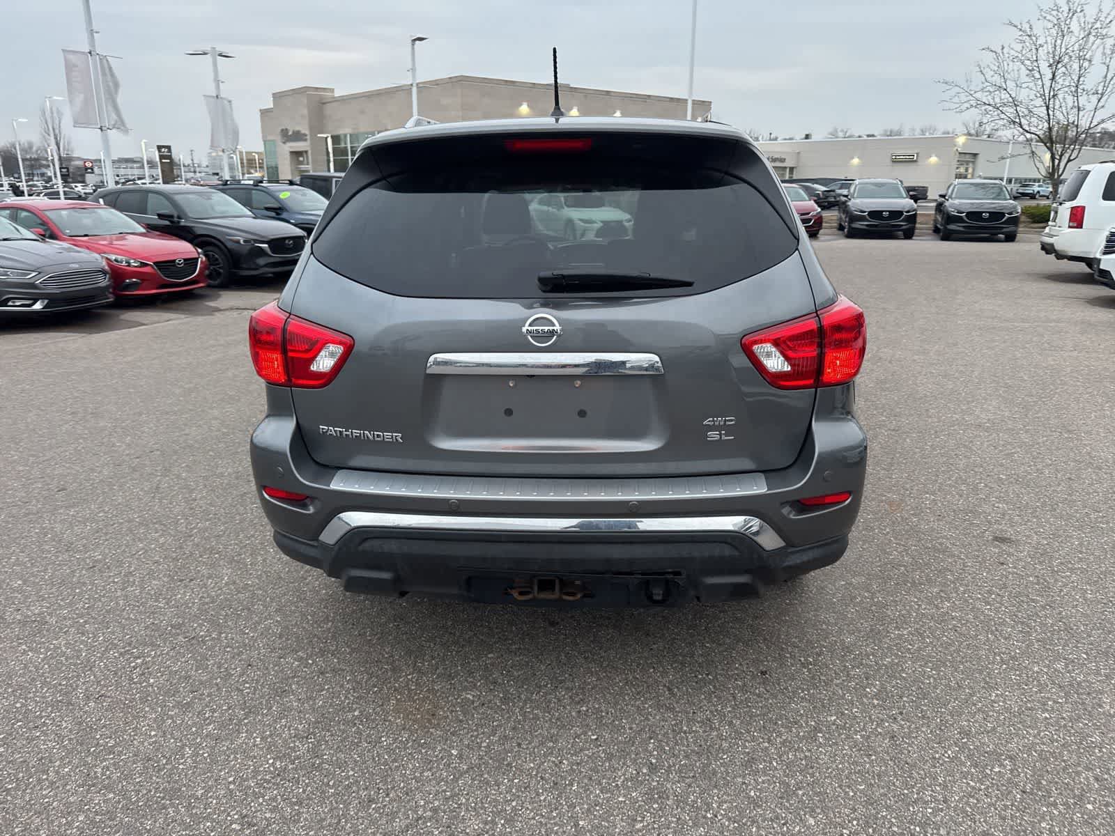 Used 2018 Nissan Pathfinder SL w/ SL Premium Package image 6