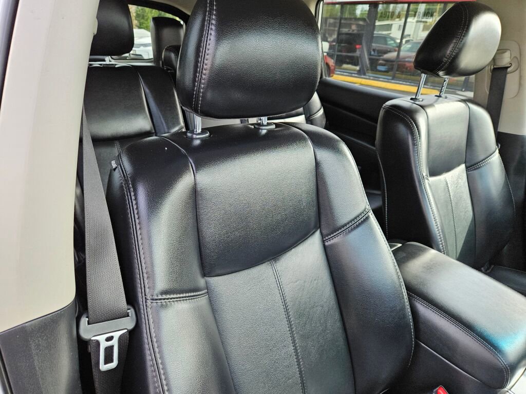 Used 2020 Nissan Pathfinder SL image 11