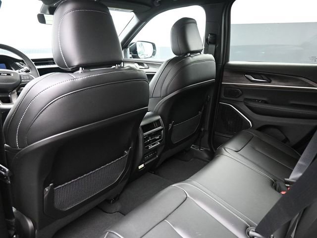 New 2026 Jeep Grand Cherokee Limited image 17