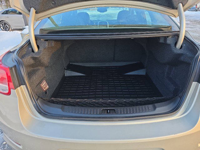 Used 2015 Chevrolet Malibu LT w/ Power Convenience Package FWD image 32