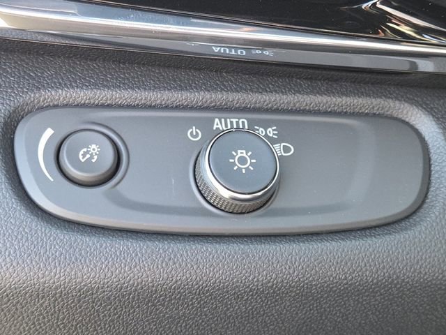 New 2025 Buick Envista Sport Touring w/ Convenience I Package image 11