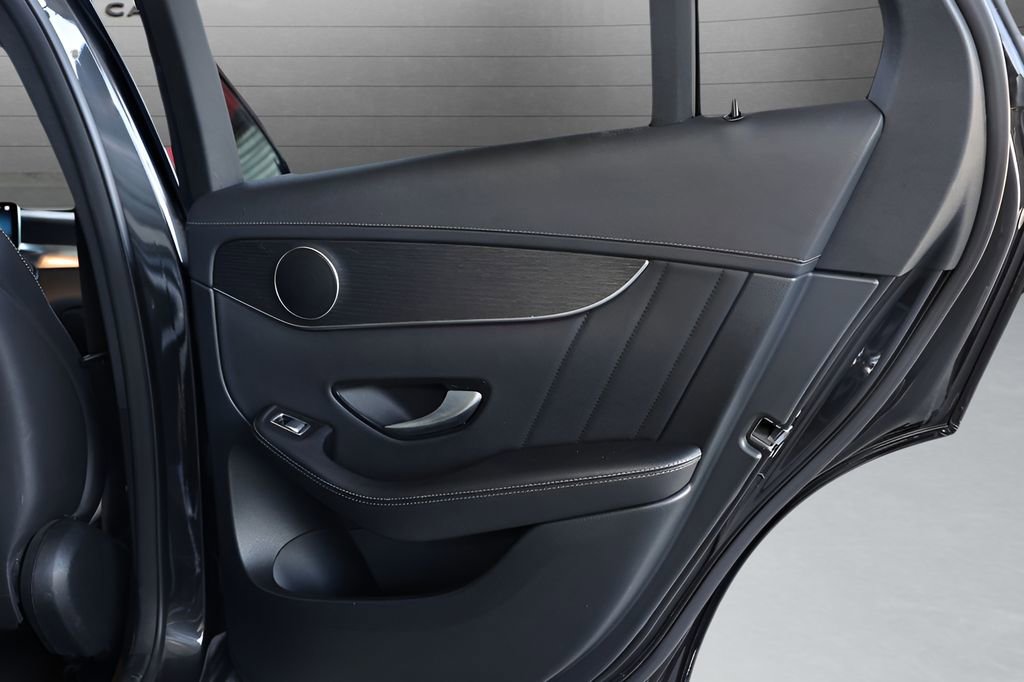 Used 2022 Mercedes-Benz GLC 300 4MATIC Coupe image 55