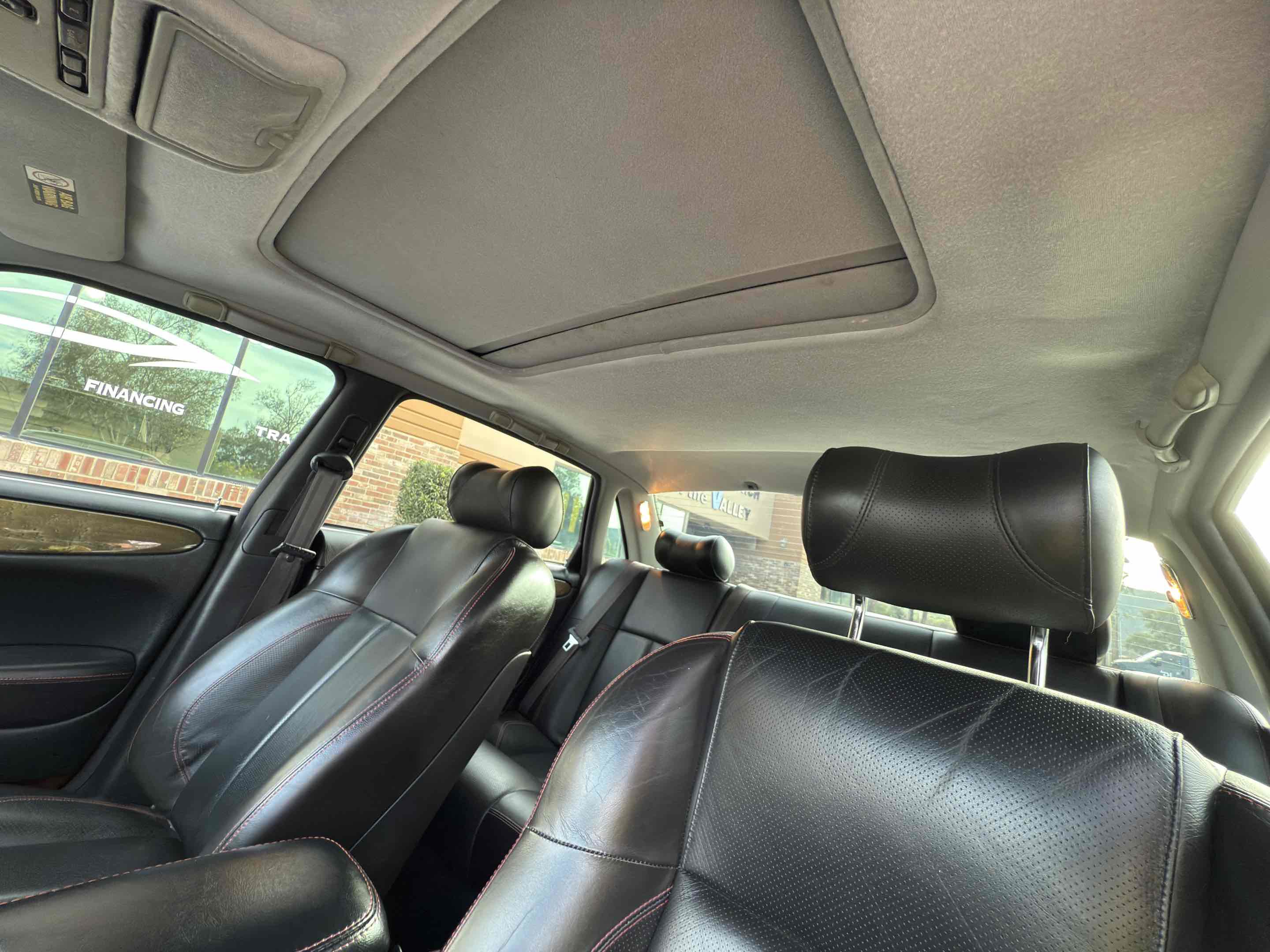 Used 2002 Jaguar XJ8 image 75