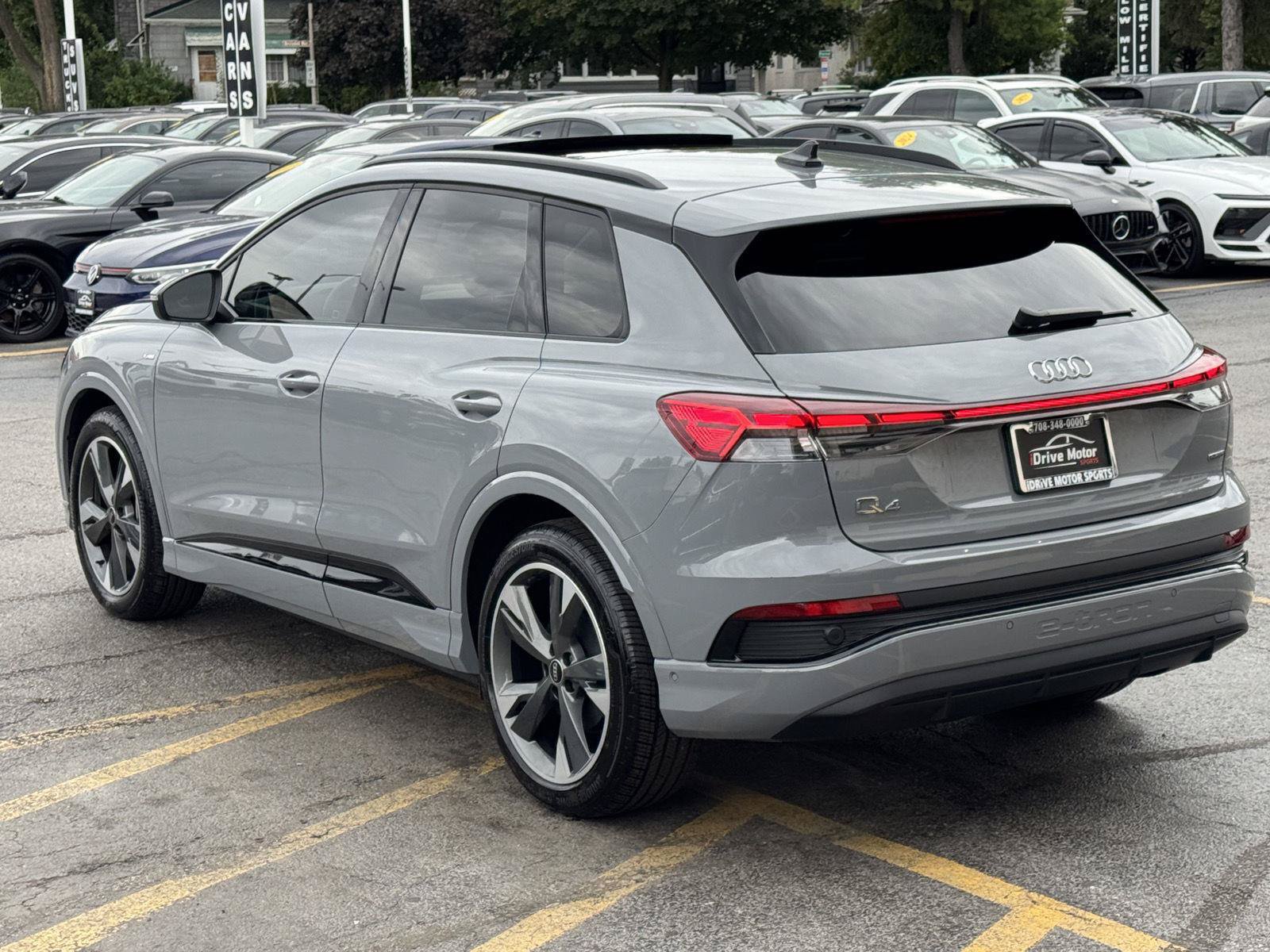 Used 2024 Audi Q4 e-tron Premium Plus w/ Premium Plus AWD/4WD image 9
