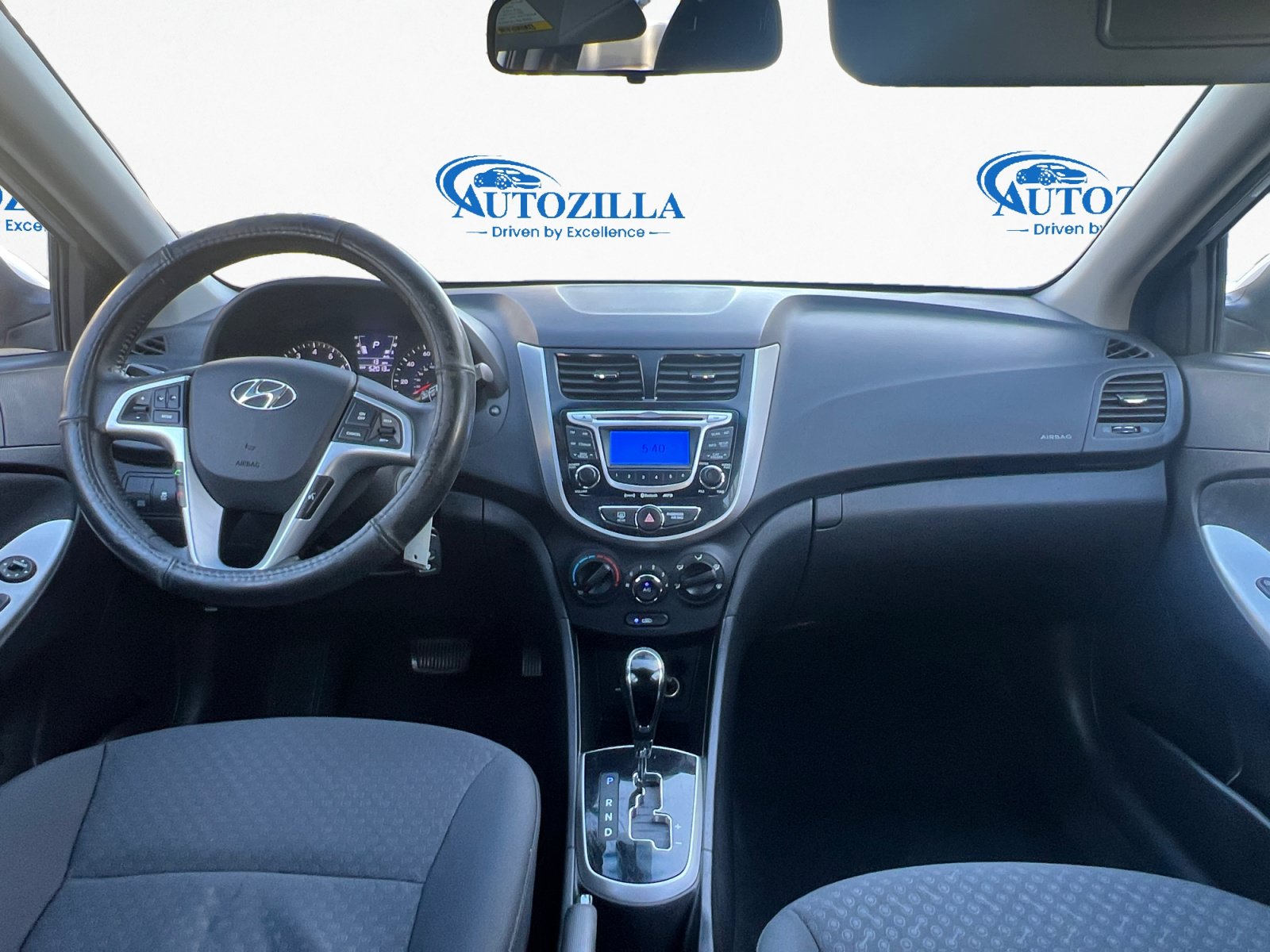 Used 2012 Hyundai Accent SE FWD image 13