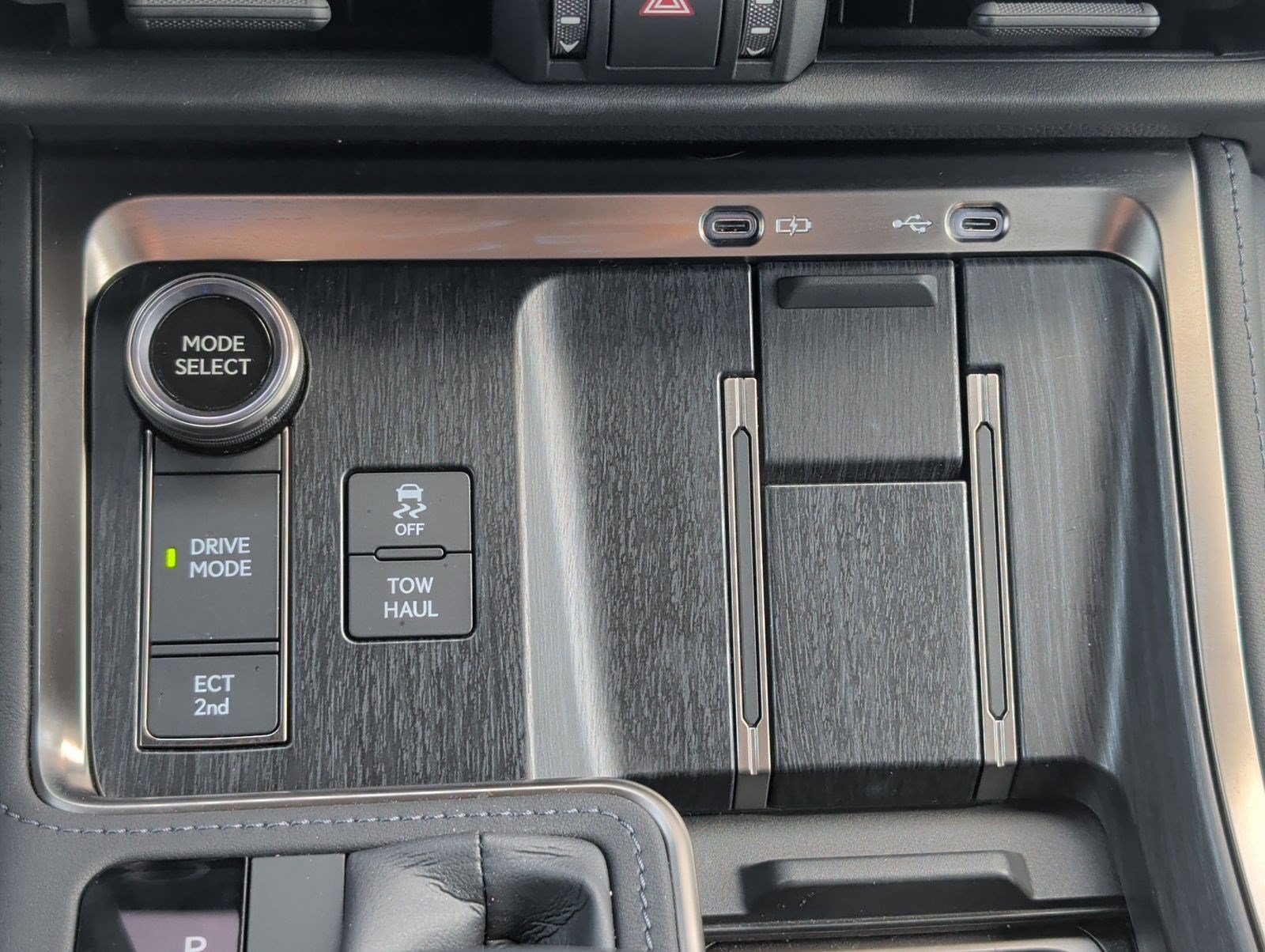 Used 2026 Lexus GX 550 w/ Accessory Package (2T) AWD/4WD image 20
