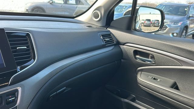 Used 2023 Honda Ridgeline Sport image 19