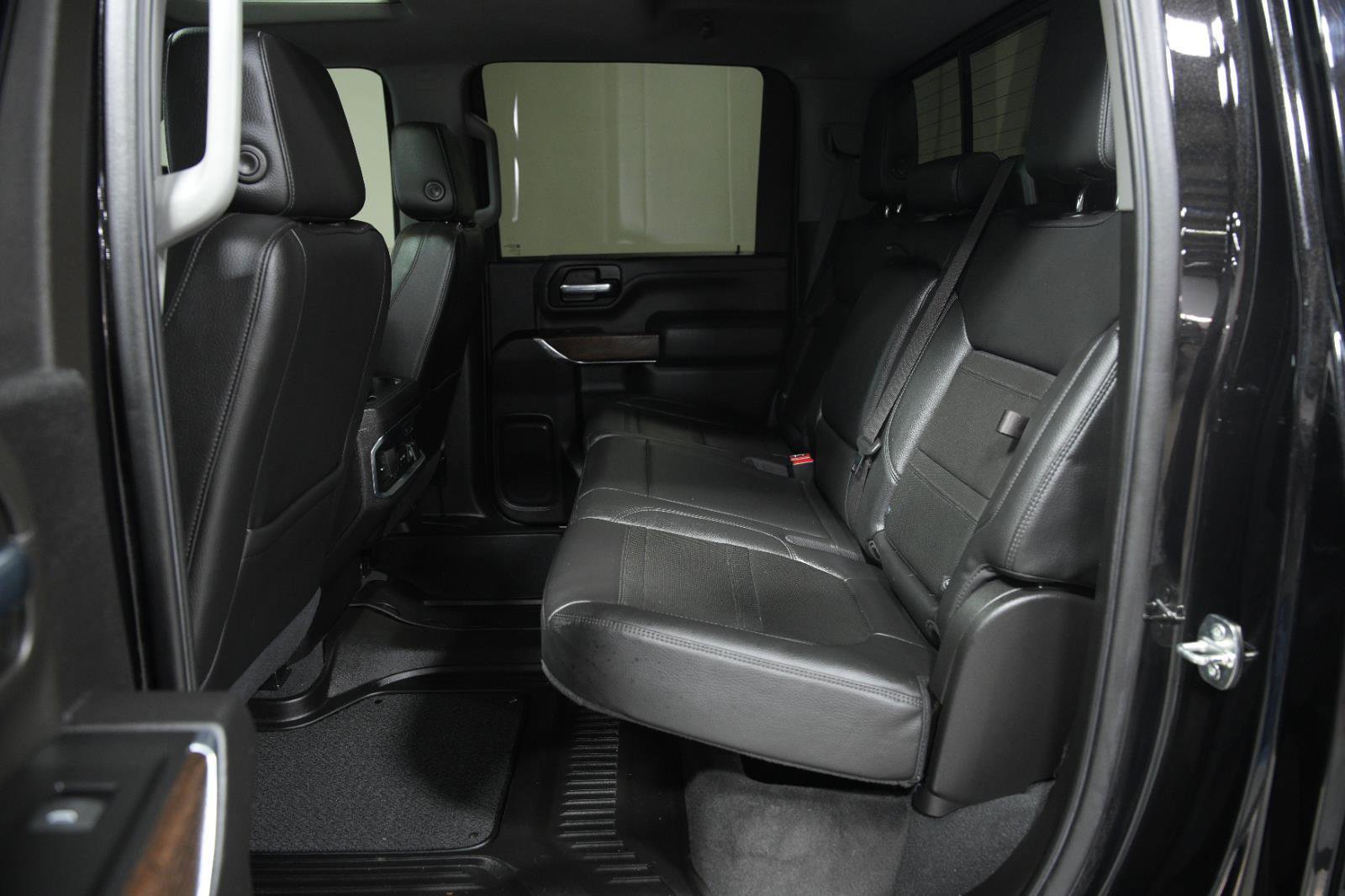 Used 2023 GMC Sierra 2500 Denali w/ Denali Black Diamond Edition image 22