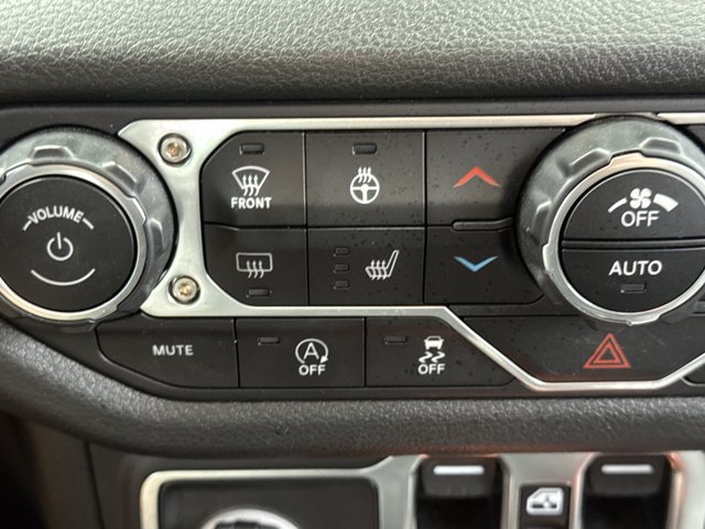 Used 2025 Jeep Wrangler Unlimited Sport AWD/4WD image 16