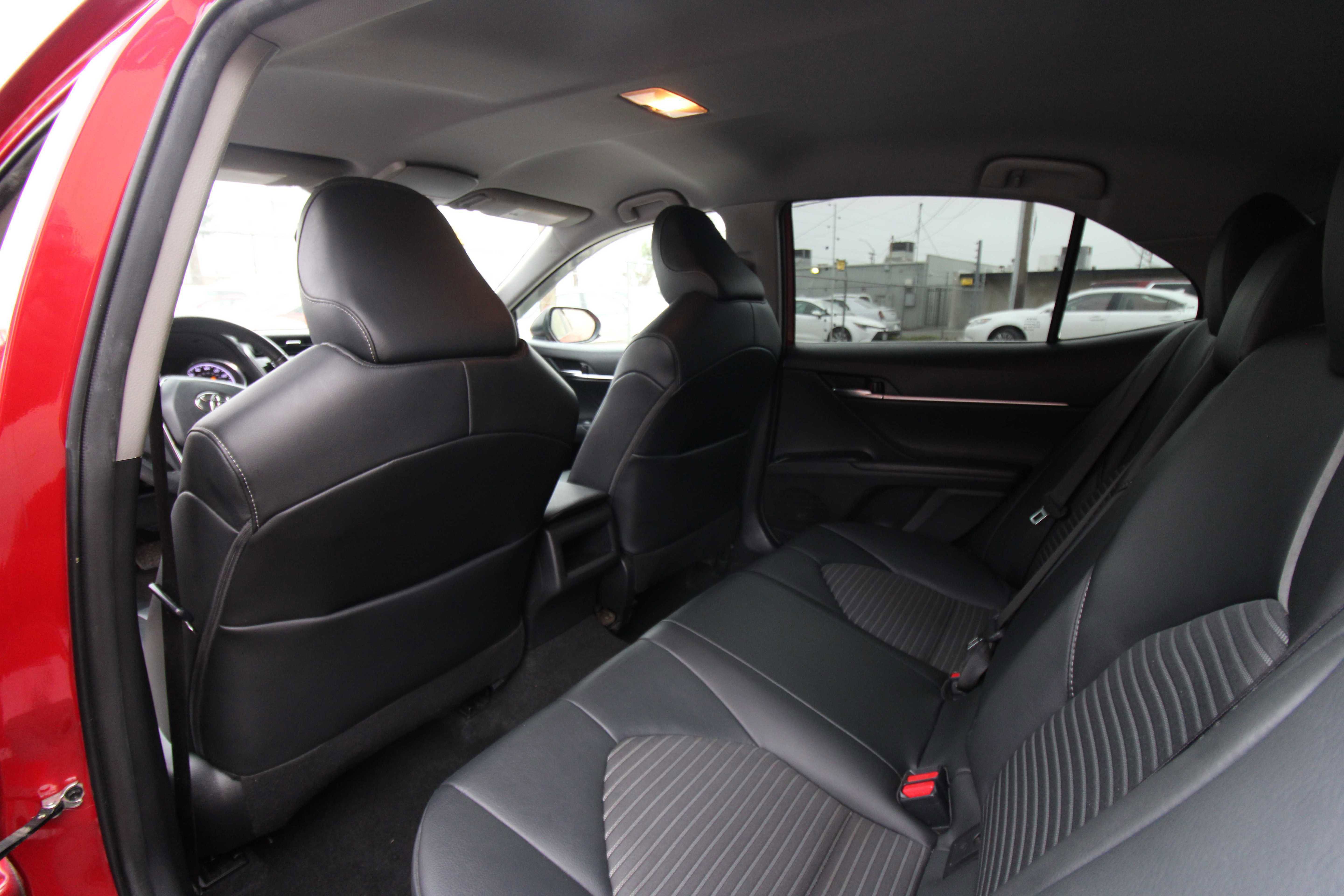 Used 2020 Toyota Camry SE image 44