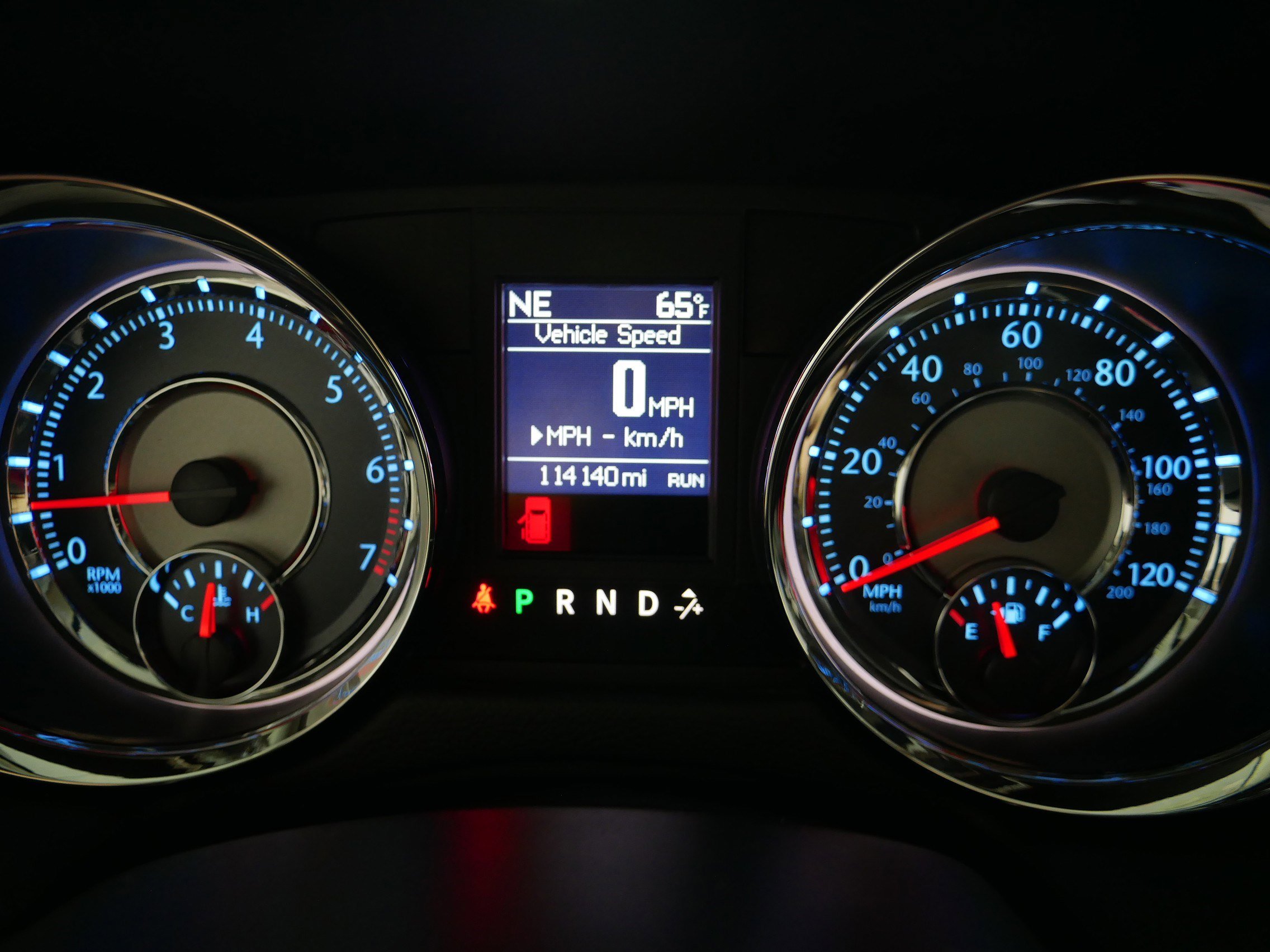Used 2015 Chrysler Town & Country Touring w/ Driver Convenience Group FWD image 21