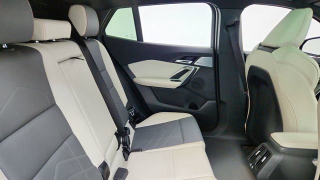 Used 2025 BMW X2 M35i image 24