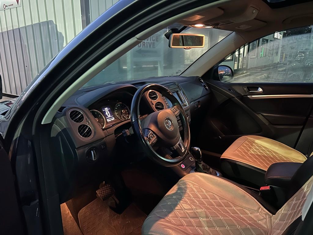 Used 2012 Volkswagen Tiguan SEL AWD/4WD image 7