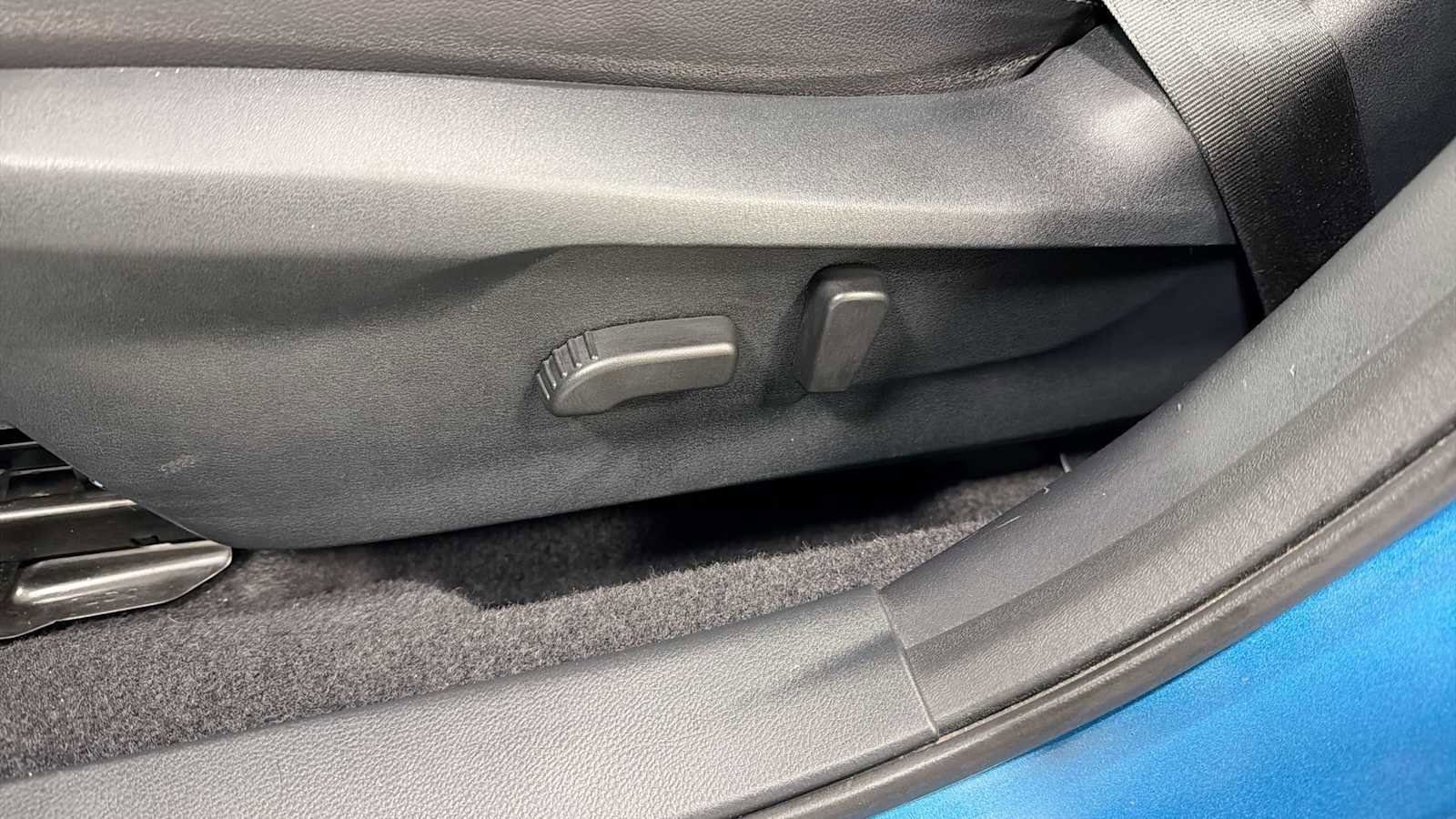 Used 2018 Subaru Impreza 2.0i Limited AWD/4WD image 14