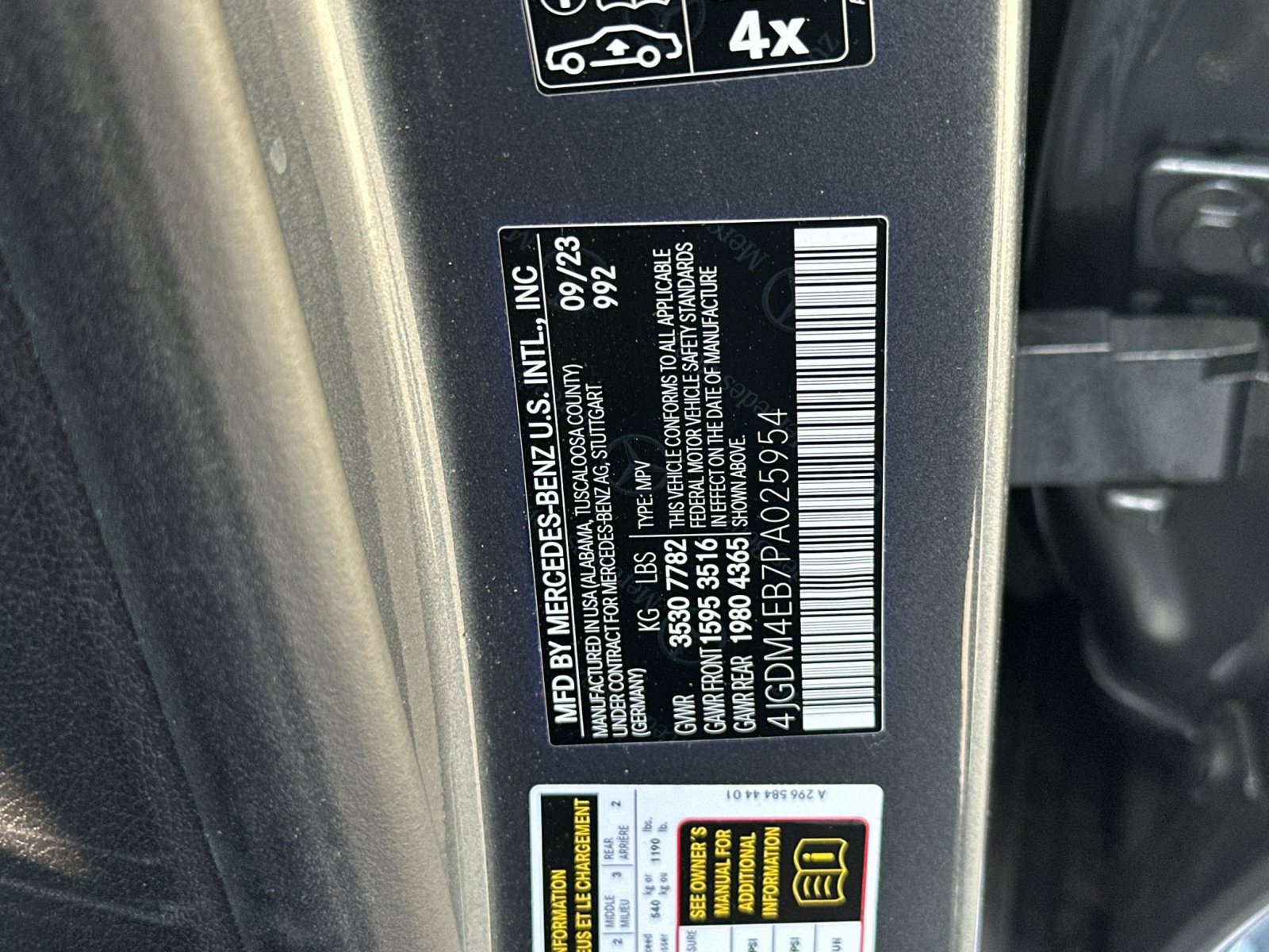 Certified 2023 Mercedes-Benz EQS 580 4MATIC SUV image 34