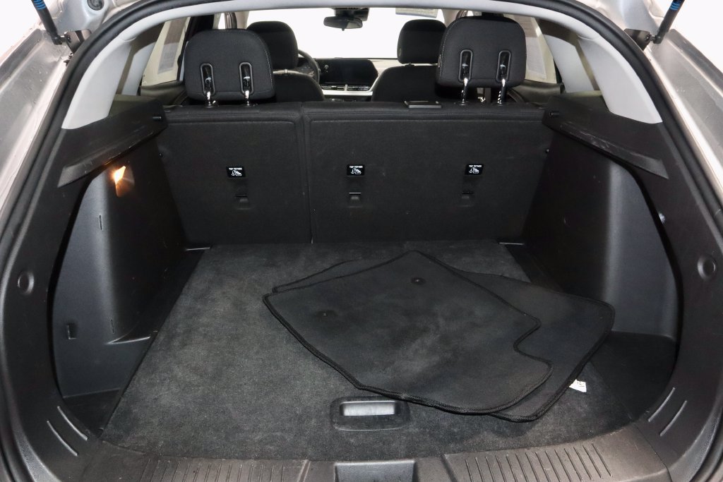 Used 2025 Chevrolet Trax LS FWD image 13