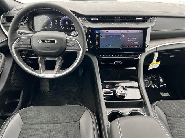 New 2026 Jeep Grand Cherokee Altitude image 3