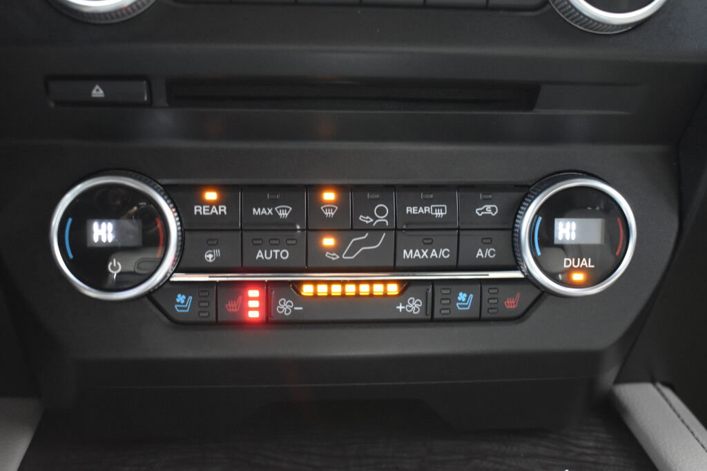 Used 2018 Ford Expedition Limited w/ Equipment Group 302A image 21