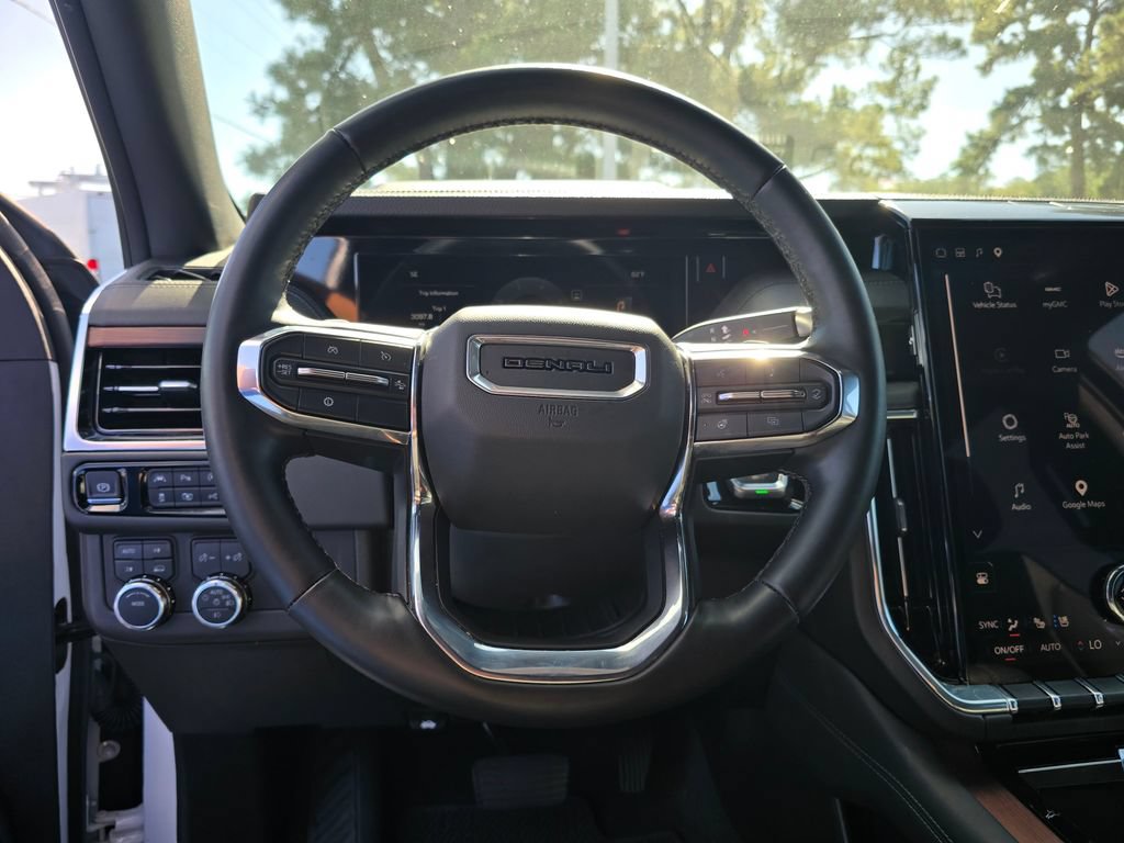 Certified 2025 GMC Yukon Denali AWD/4WD image 14