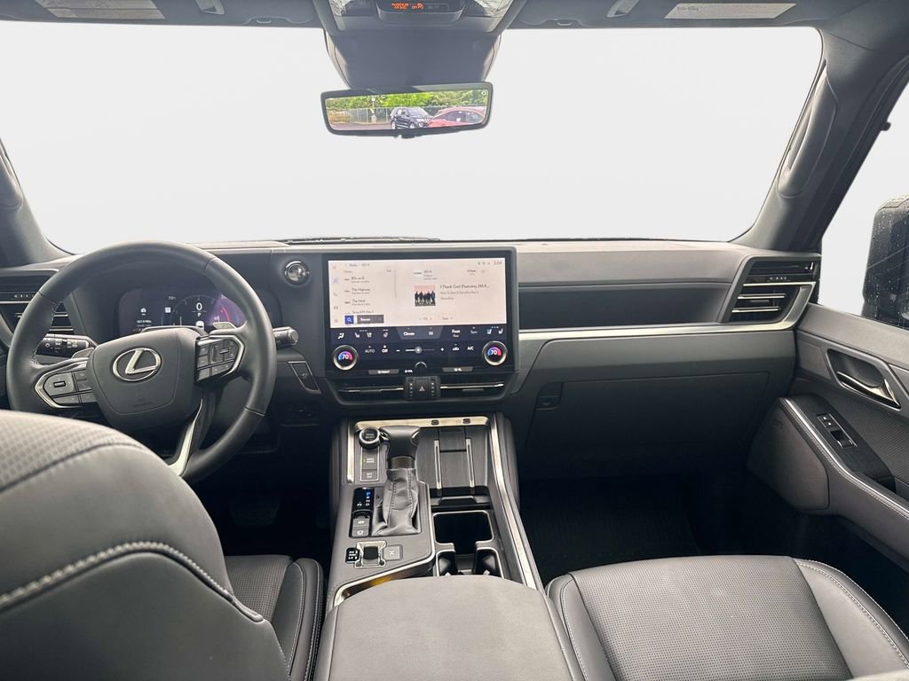 Used 2025 Lexus GX 550 AWD/4WD image 14