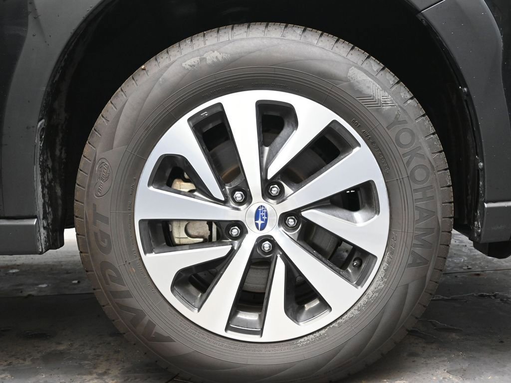 Certified 2025 Subaru Outback Premium image 10