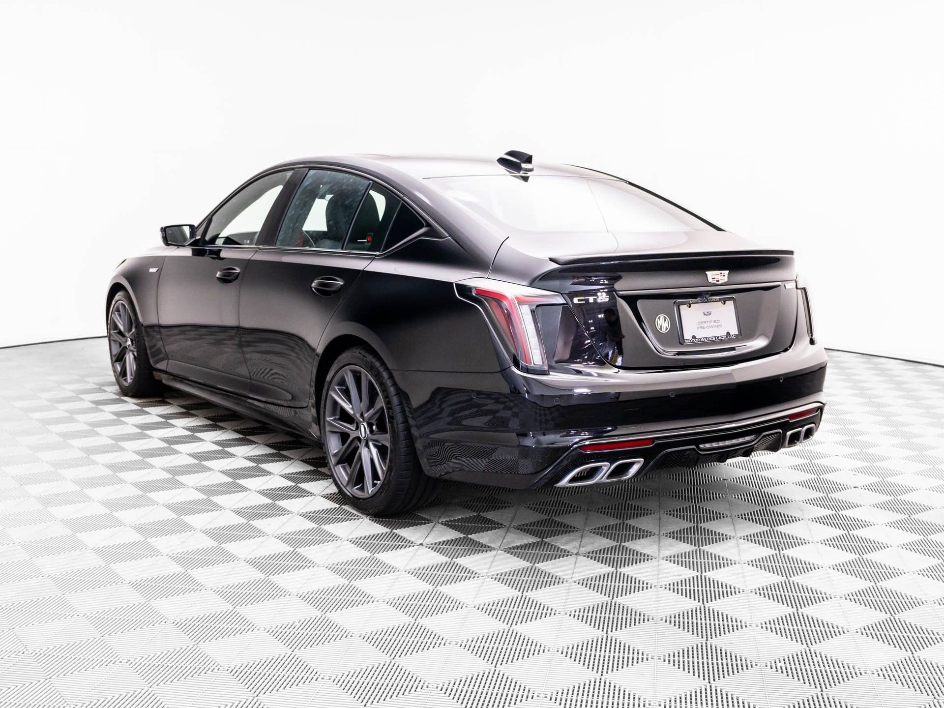 Used 2025 Cadillac CT5 V RWD image 3