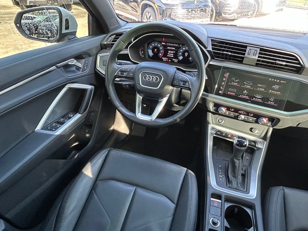 Used 2024 Audi Q3 2.0T Premium w/ Convenience Package AWD/4WD image 8