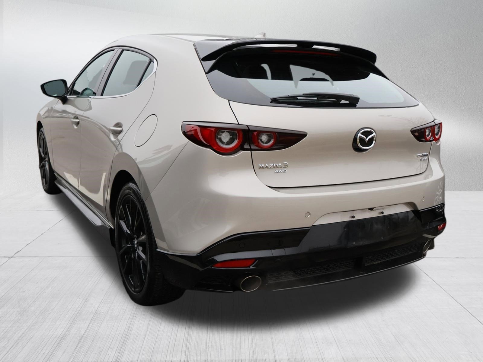 Used 2023 MAZDA MAZDA3 Hatchback w/ Appearance Package image 4