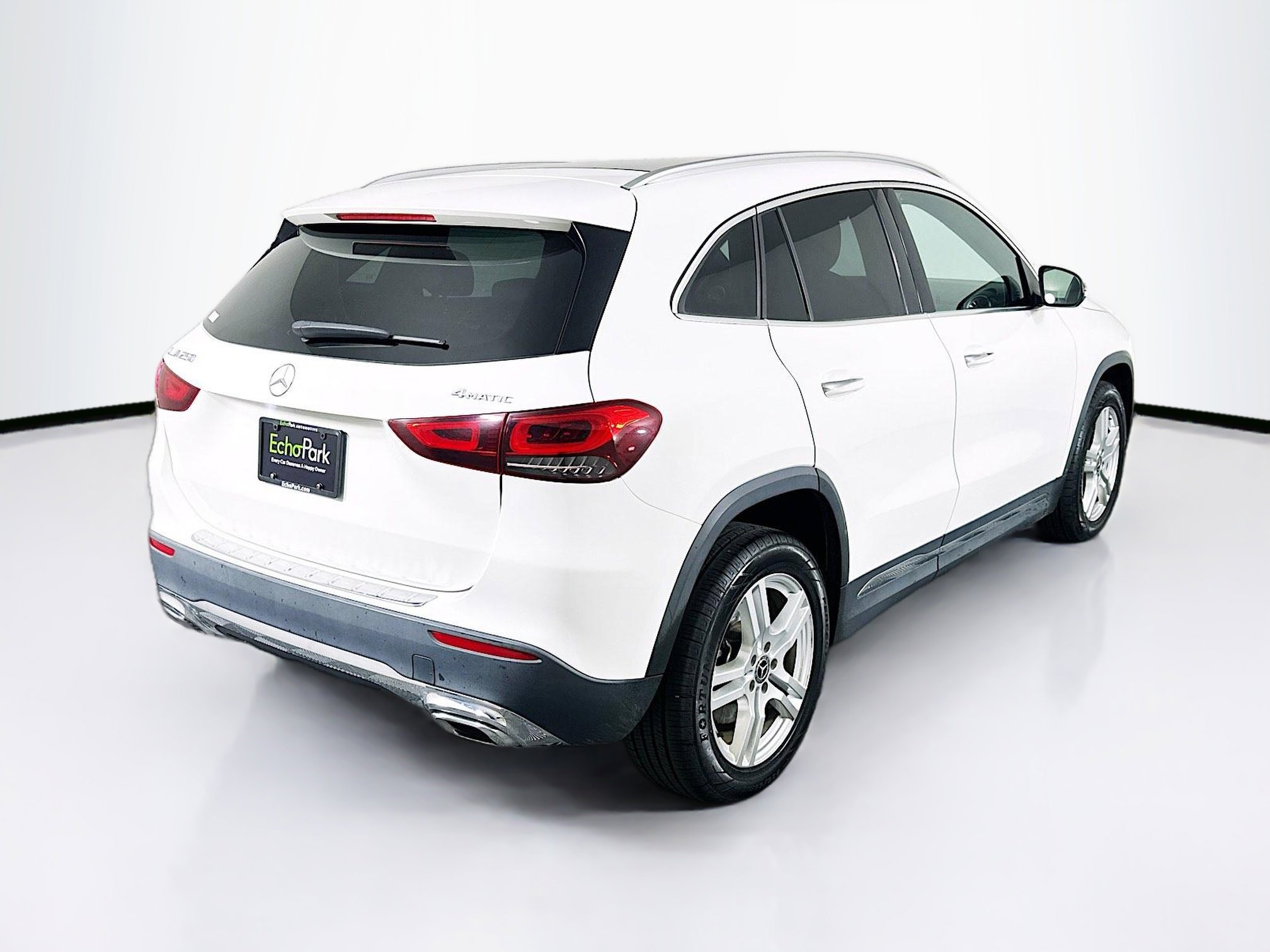 Used 2023 Mercedes-Benz GLA 250 4MATIC w/ Premium Package image 9