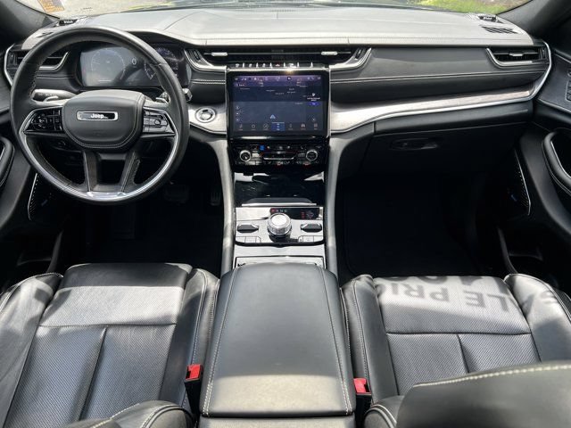 Certified 2022 Jeep Grand Cherokee Overland w/ Luxury Tech Group IV AWD/4WD image 29