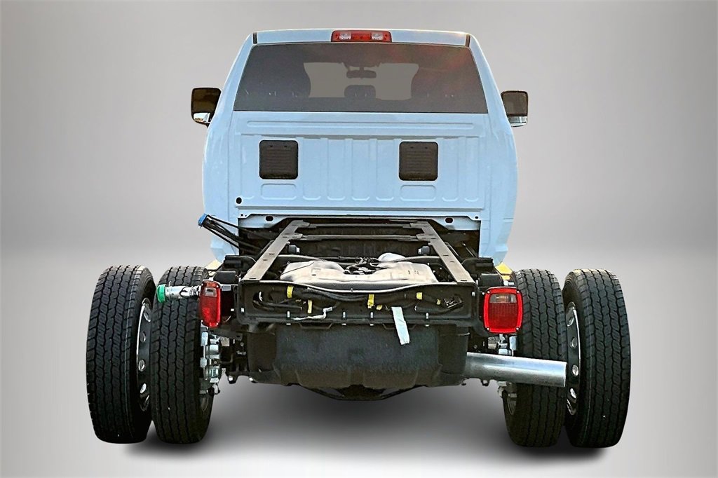 Used 2024 RAM 5500 Tradesman w/ Chrome Appearance Group image 7