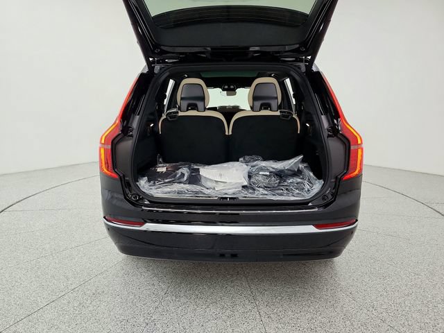 New 2026 Volvo XC90 T8 Plus w/ Protection Package Premier AWD/4WD image 19