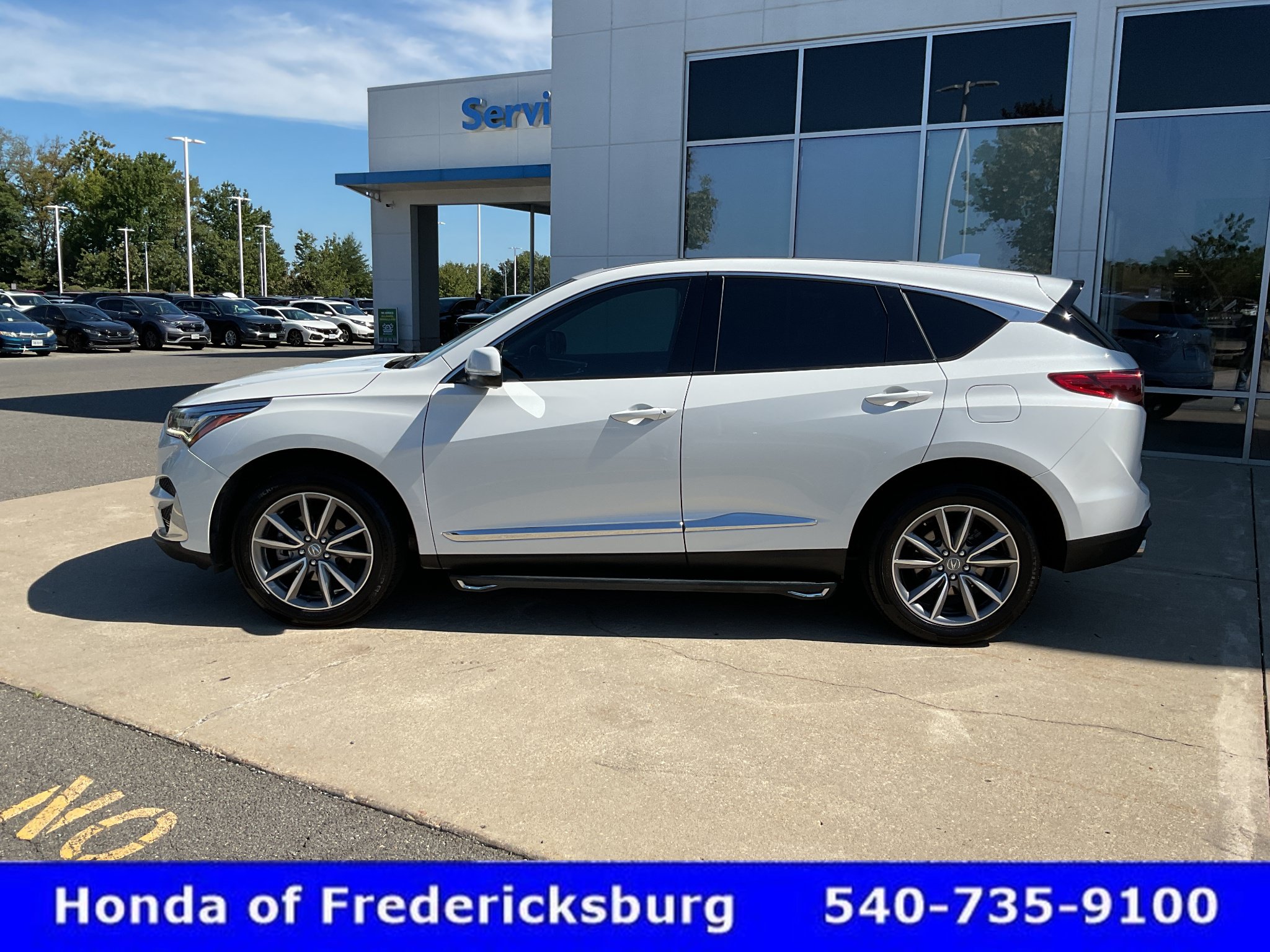 Used 2021 Acura RDX w/ Technology Package AWD/4WD image 3