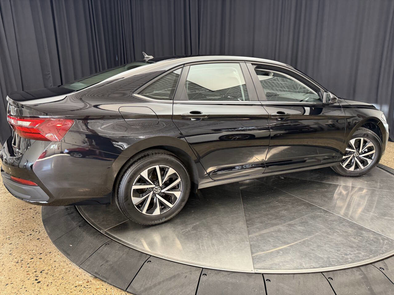Used 2025 Volkswagen Jetta S image 6