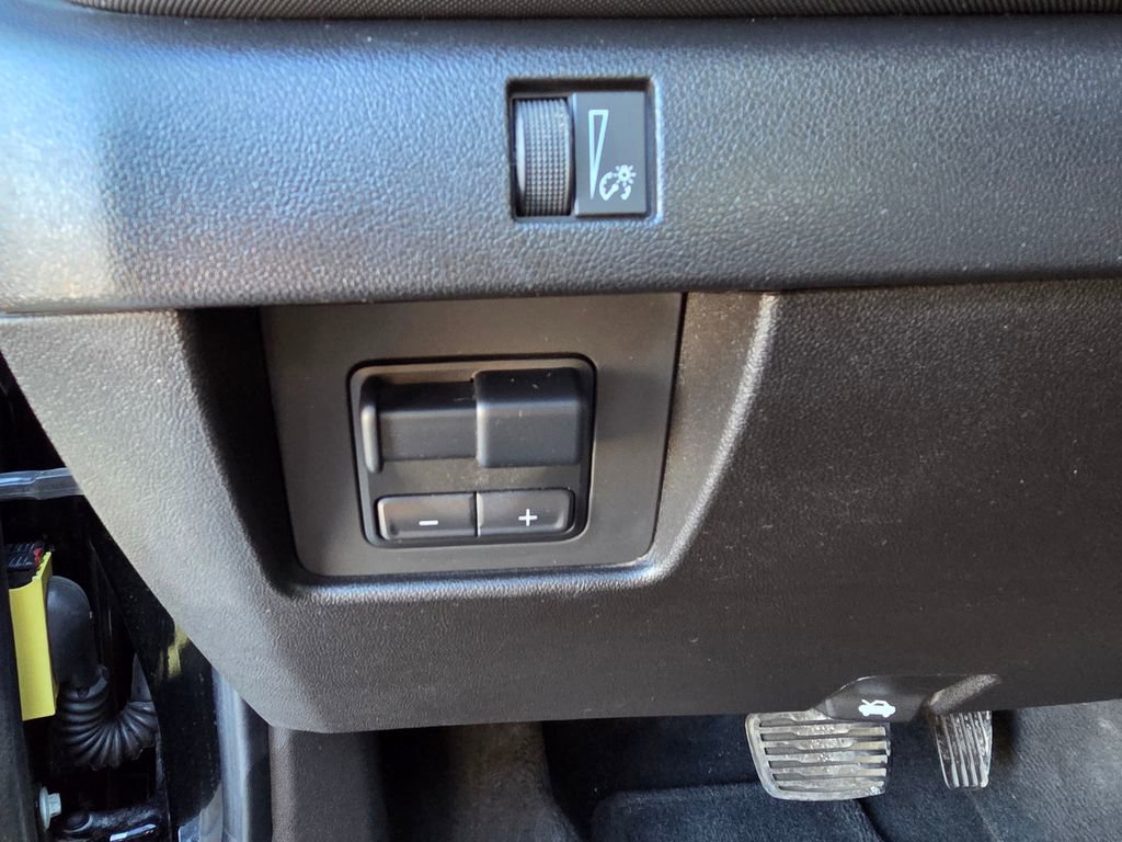 Used 2024 Chevrolet Colorado Z71 w/ Advanced Trailering Package image 17