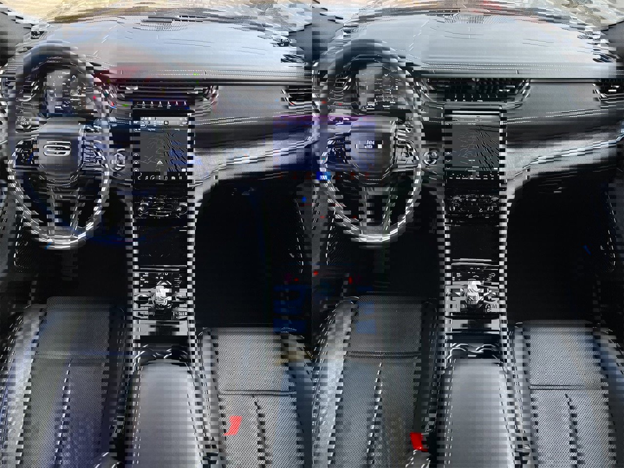 Used 2023 Jeep Grand Cherokee Overland w/ Luxury Tech Group IV image 10