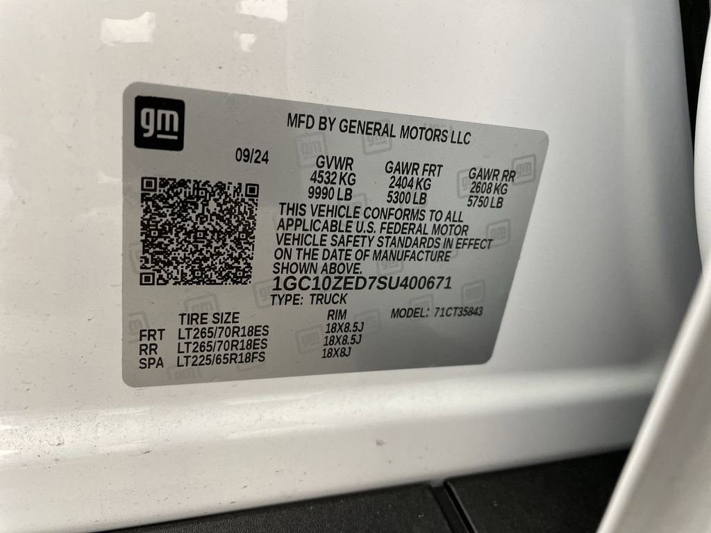 New 2025 Chevrolet Silverado EV LT image 36