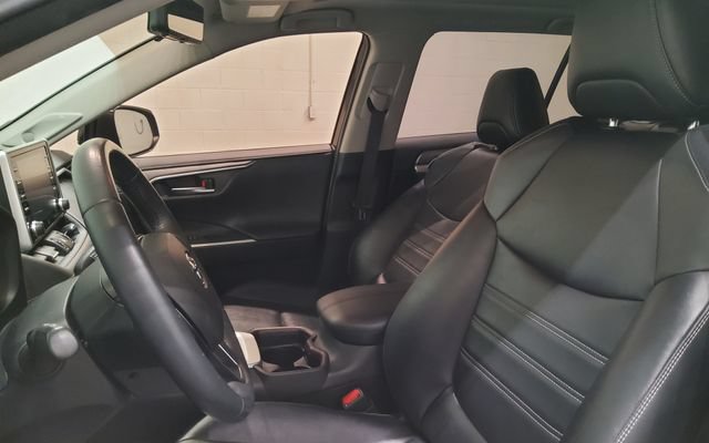 Used 2019 Toyota RAV4 Limited w/ Advanced Technology Package AWD/4WD image 14