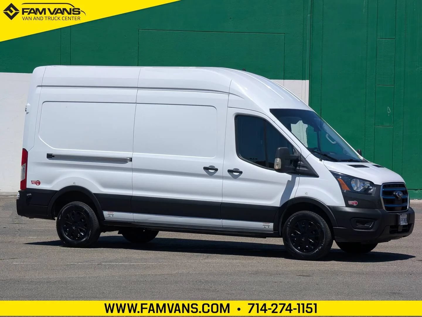 Used 2022 Ford E-Transit 148 High Roof w/ Load Area Protection Package RWD image 1