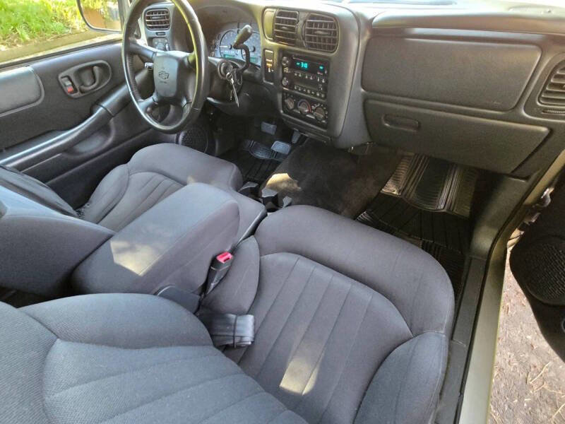 Used 2003 Chevrolet S10 Pickup LS image 13