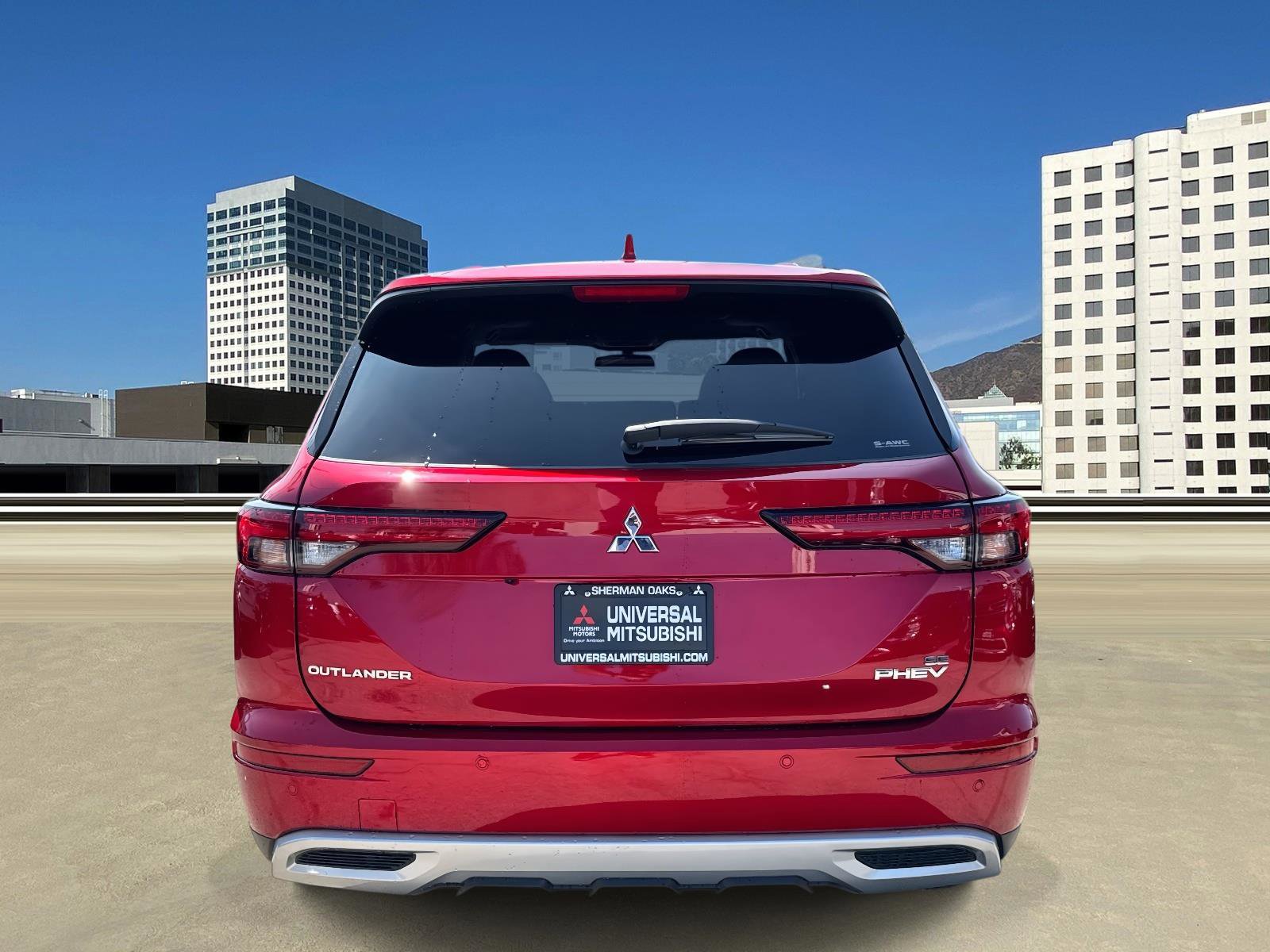 New 2025 Mitsubishi Outlander 4WD Plug-In Hybrid image 4