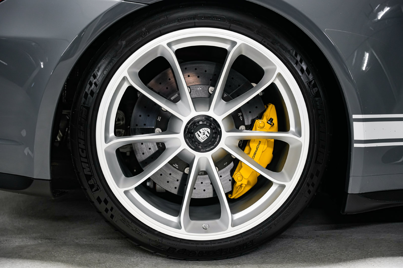 Used 2018 Porsche 911 GT3 RWD image 47