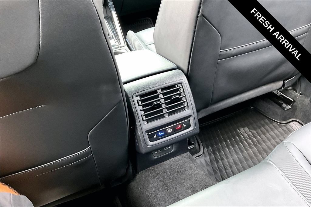 Used 2024 Volkswagen Golf R AWD/4WD image 12