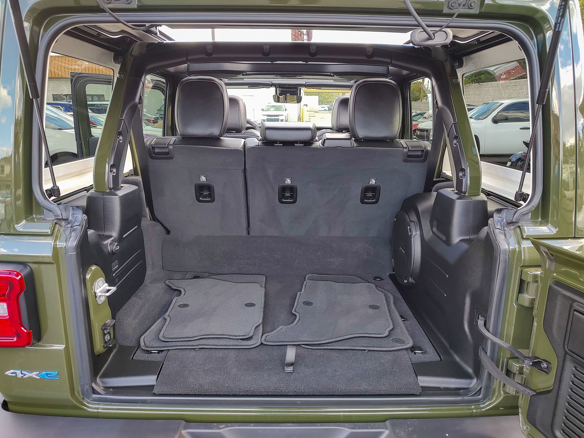 Used 2021 Jeep Wrangler Unlimited Sahara w/ Cold Weather Group image 32