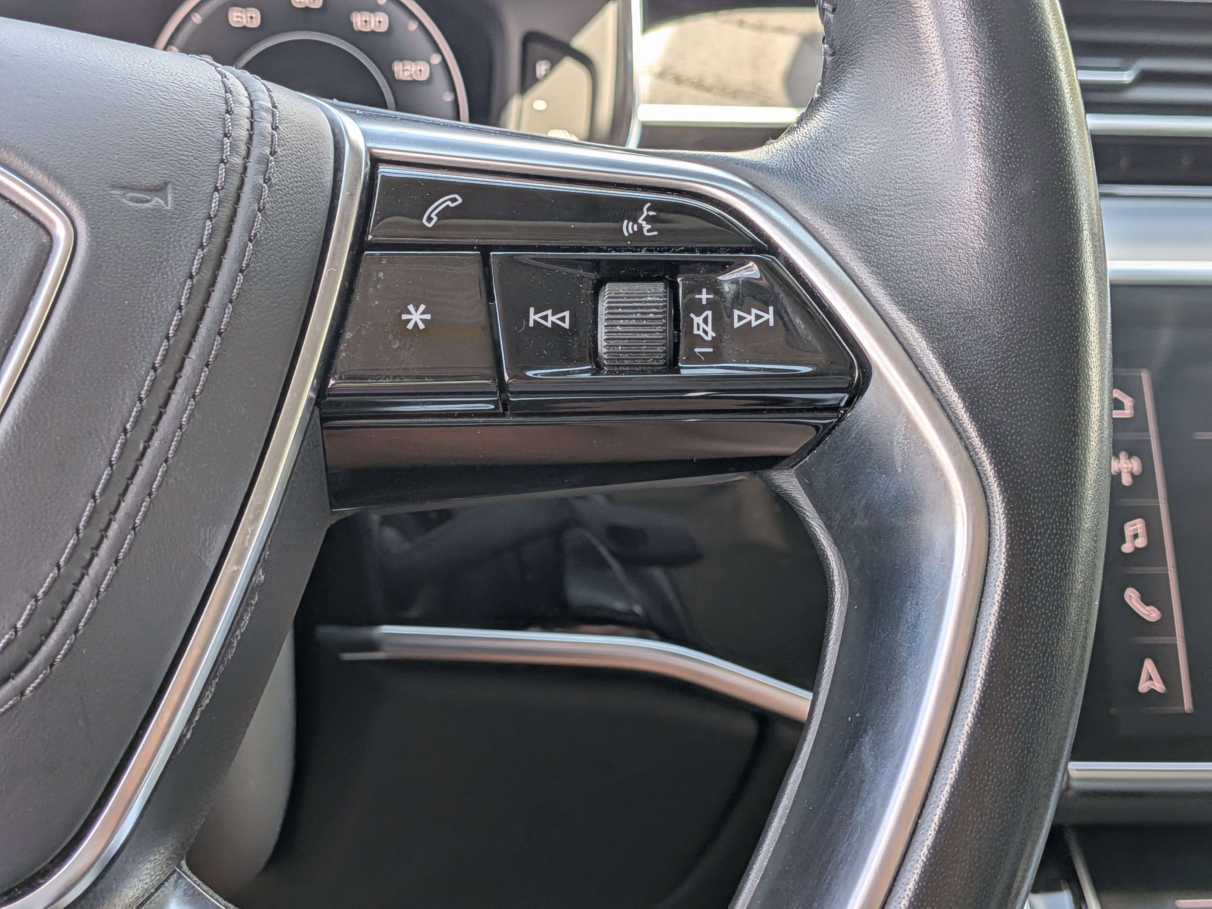 Used 2020 Audi A8 L 4.0T w/ Executive Package image 26